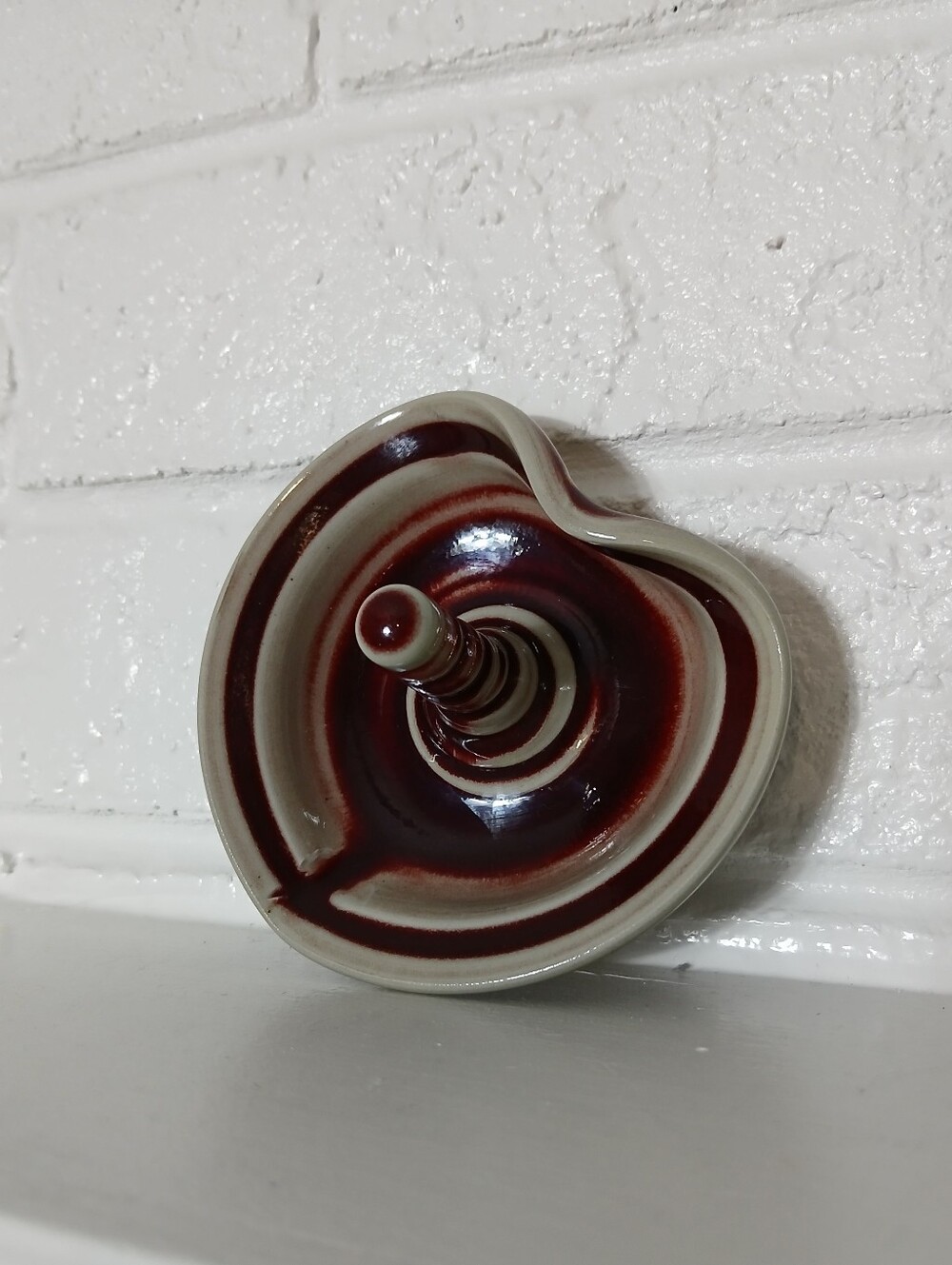 Handcrafted‎ Heart-Shaped Ceramic Ring/Trinket Holder Burgundy Swirl